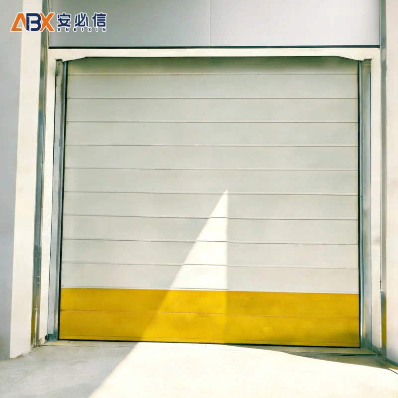 四平滑升门